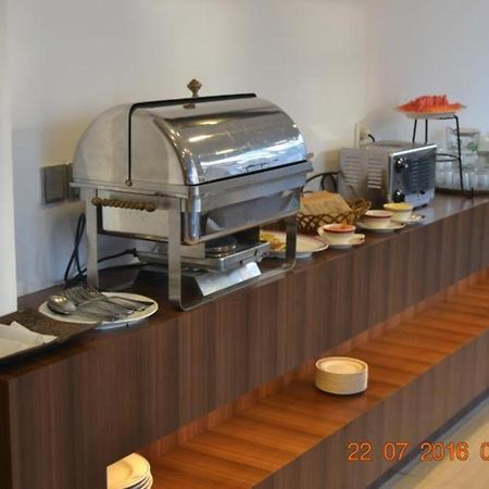 J Hotel Medan Zewnętrze zdjęcie