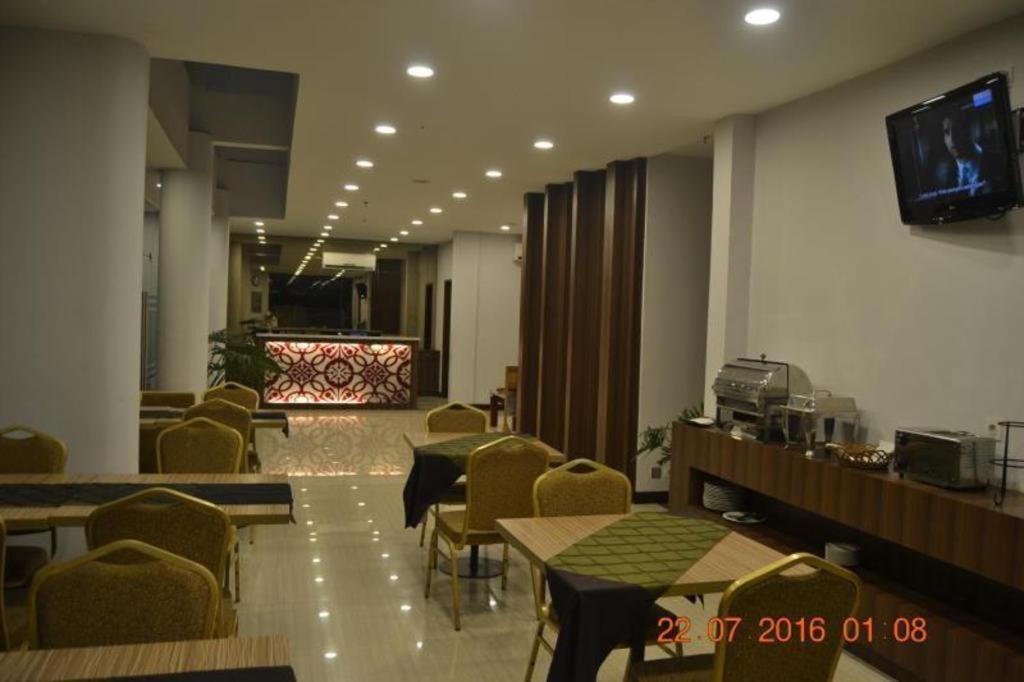 J Hotel Medan Zewnętrze zdjęcie