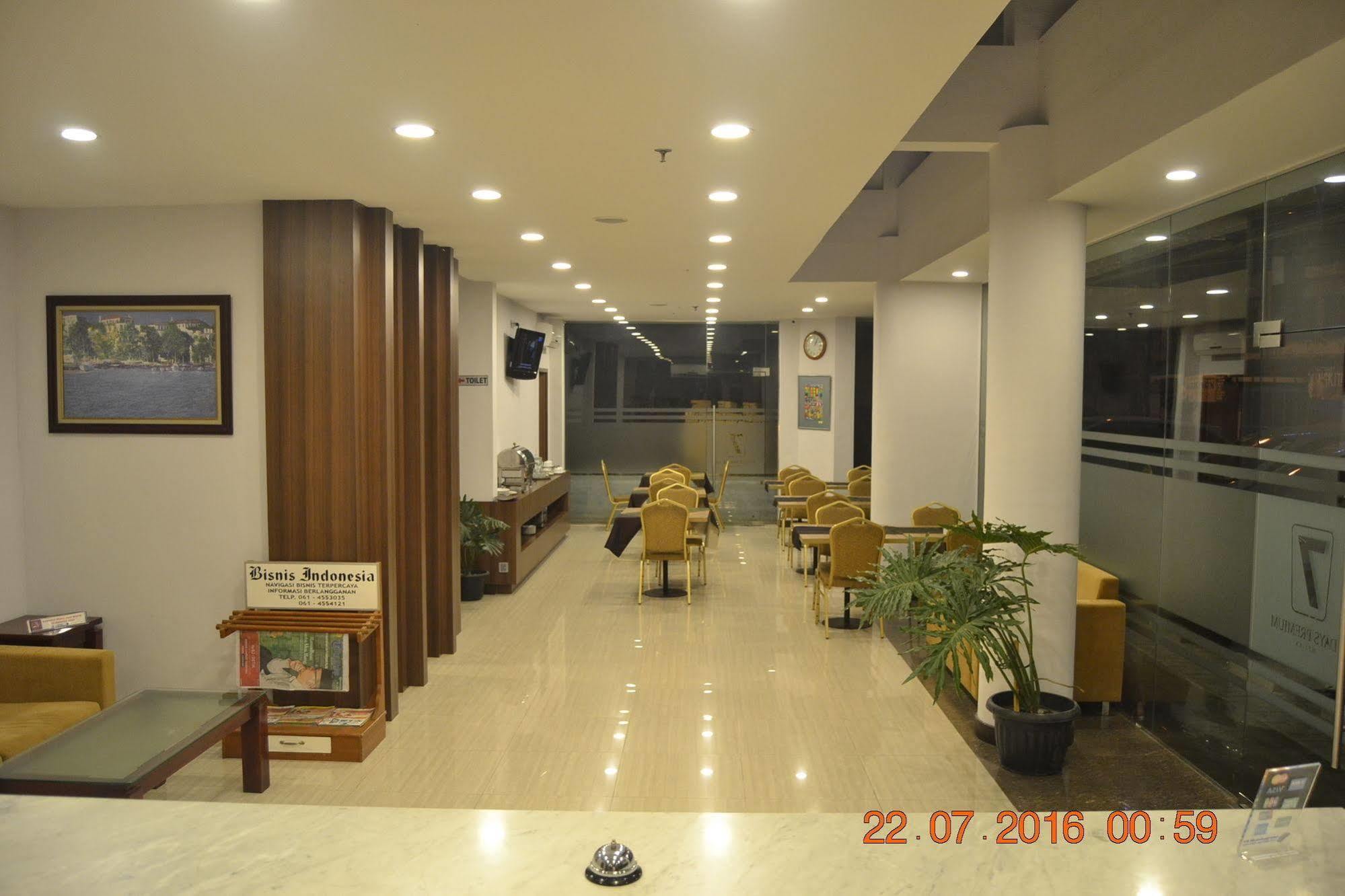 J Hotel Medan Zewnętrze zdjęcie